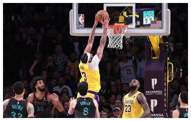 半岛体育-蒂姆连续十五场比赛得分超过高光表现，TES挑战极限！-半岛体育